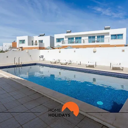 #134 Dias 2 By Holidays