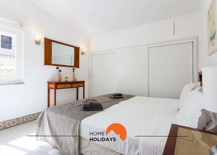 #134 Dias 2 By Holidays 別荘 *